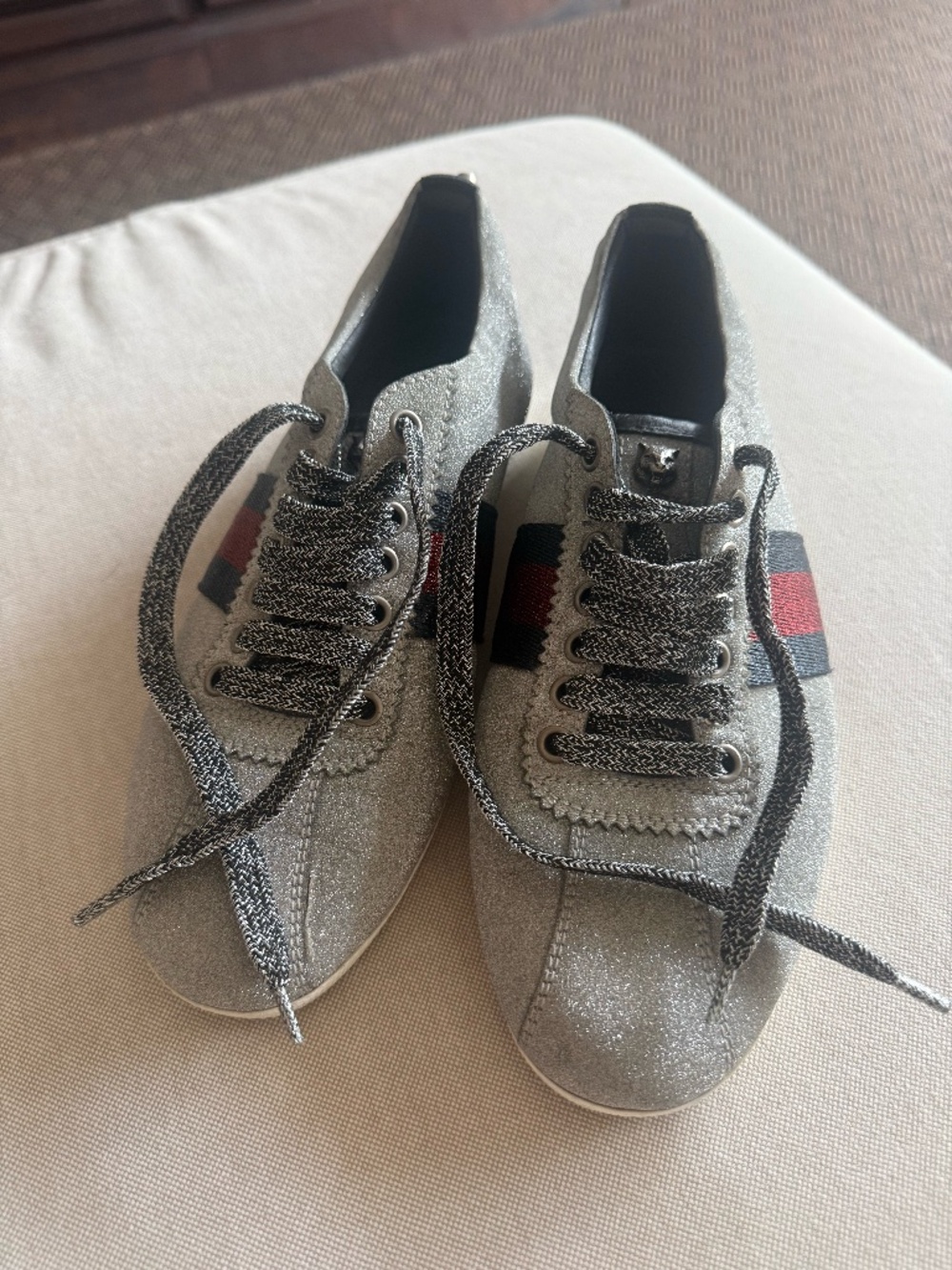 Metallic Gucci shoes, size 7, slightly used - Picture 1 of 4